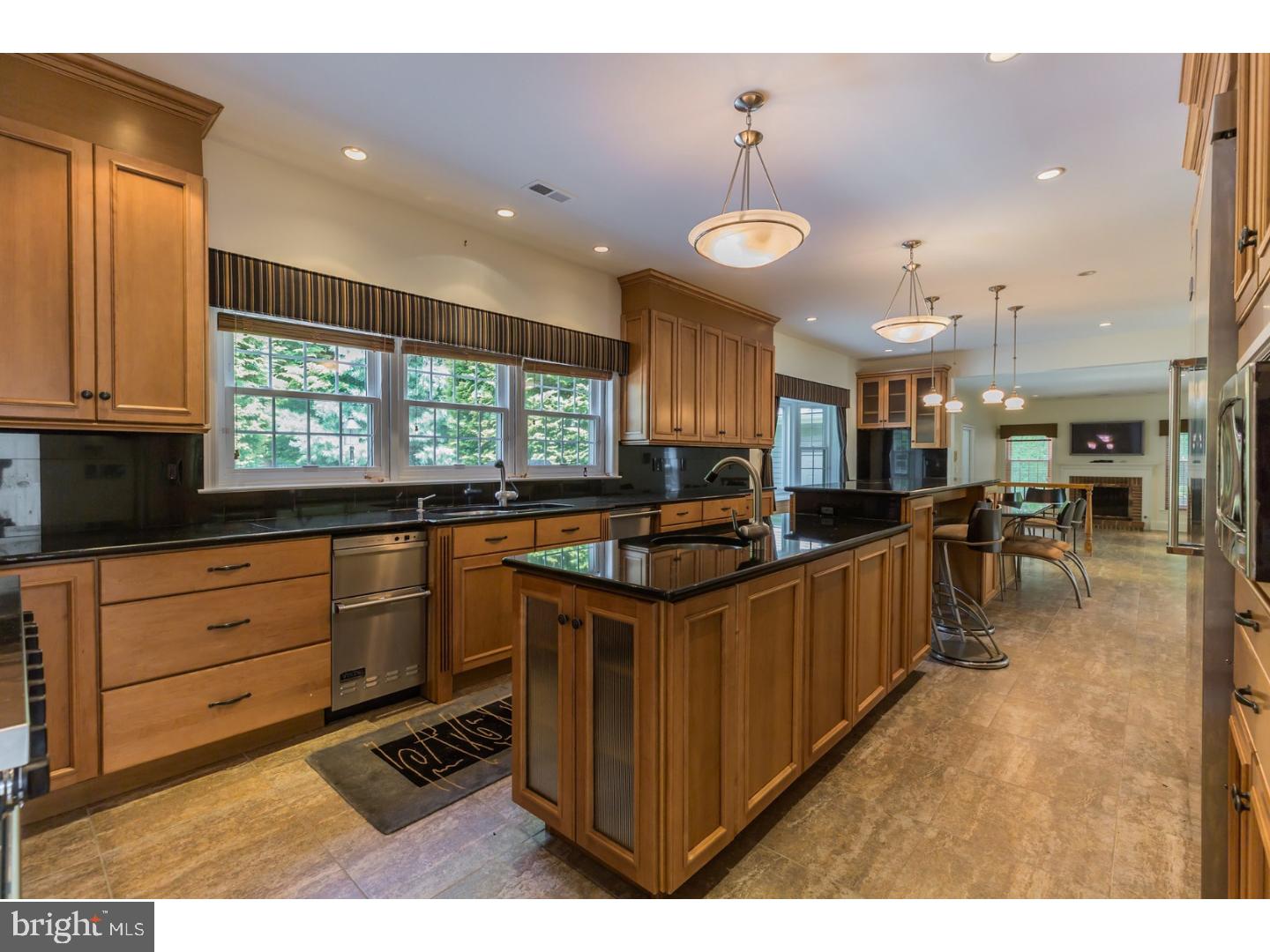 607 Greentree Road Sewell, NJ 08080 - Photo 10 of 25