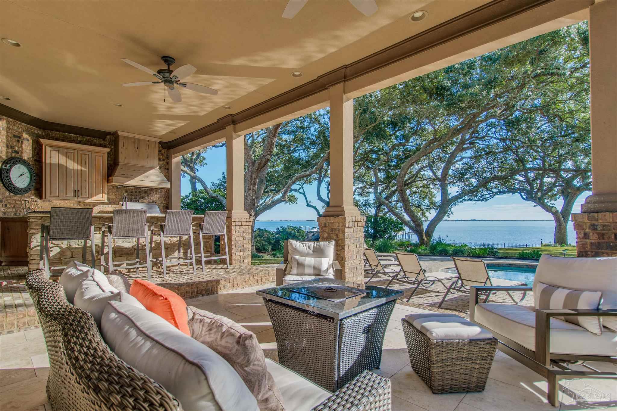 5113 Soundside Drive Gulf Breeze, FL 32563 - Photo 3 of 72 at it's finest