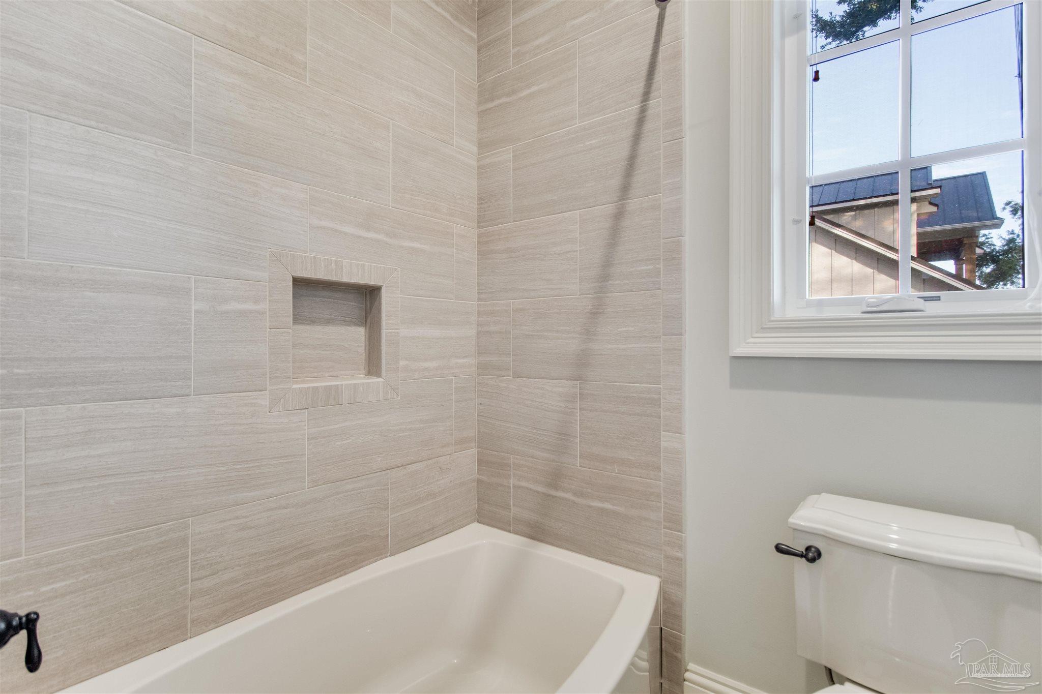 5113 Soundside Drive Gulf Breeze, FL 32563 - Photo 40 of 72