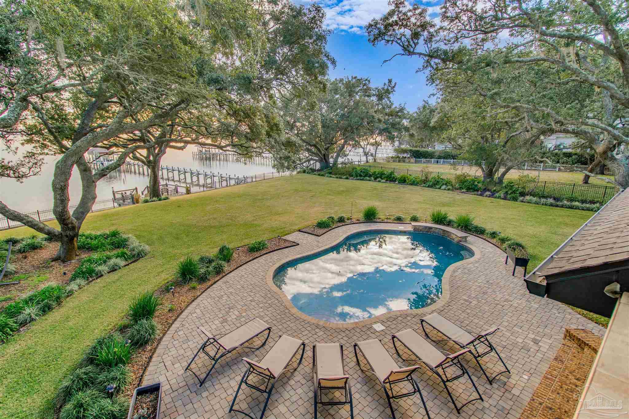 5113 Soundside Drive Gulf Breeze, FL 32563 - Photo 57 of 72