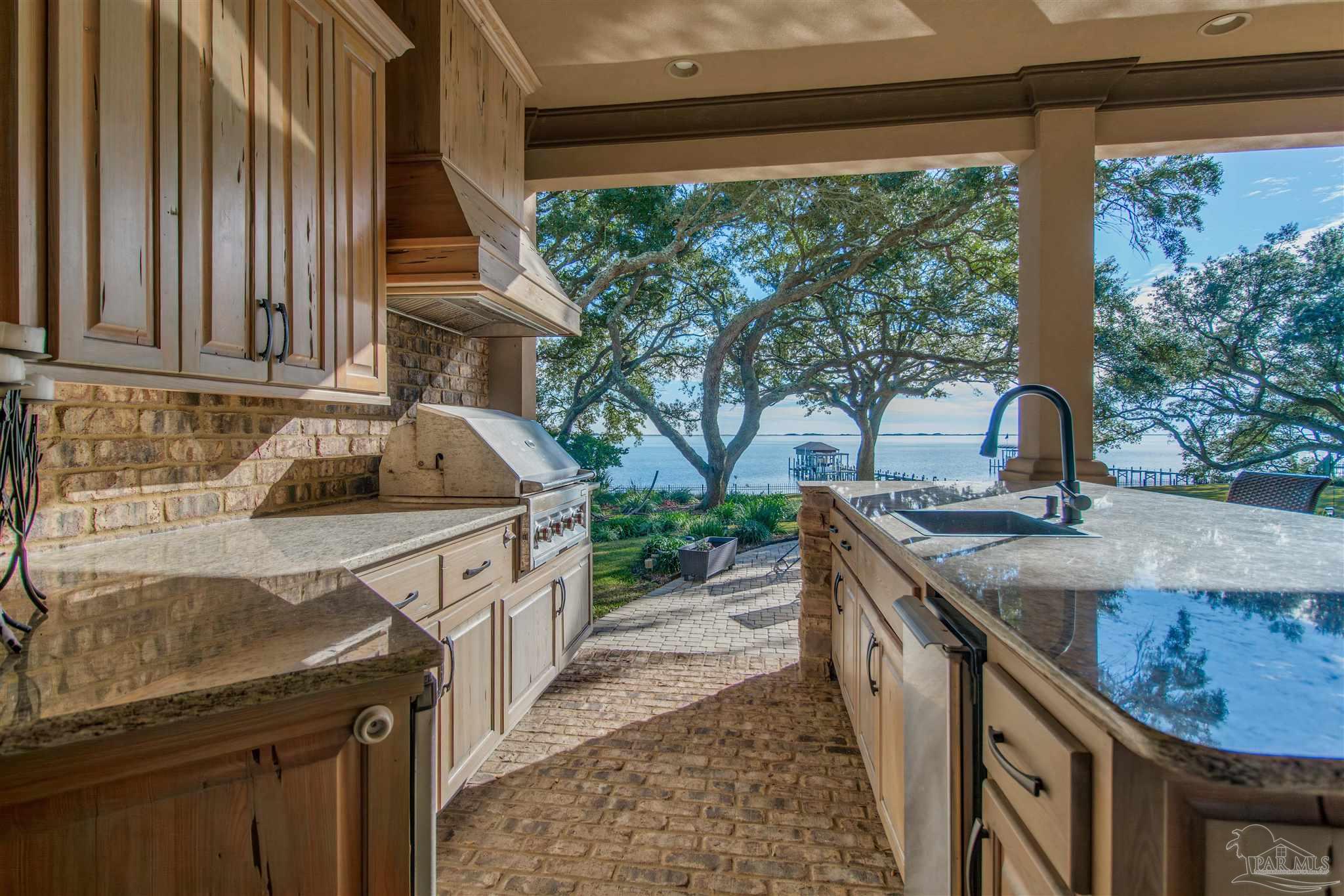 5113 Soundside Drive Gulf Breeze, FL 32563 - Photo 58 of 72