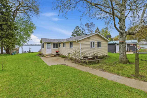 $369,000 | N9384 Idle Hour Drive, Randolph, WI 53956