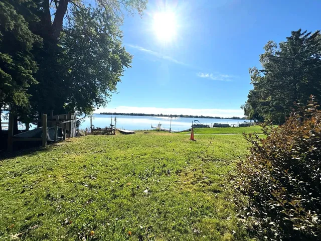 $324,900 | N9384 Idle Hour Drive, Randolph, WI 53956