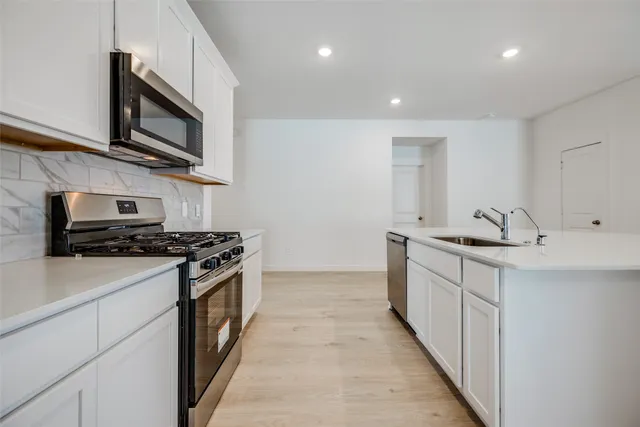 $2,400 | 30606 Windermere Peaks Lane, Fulshear, TX 77494