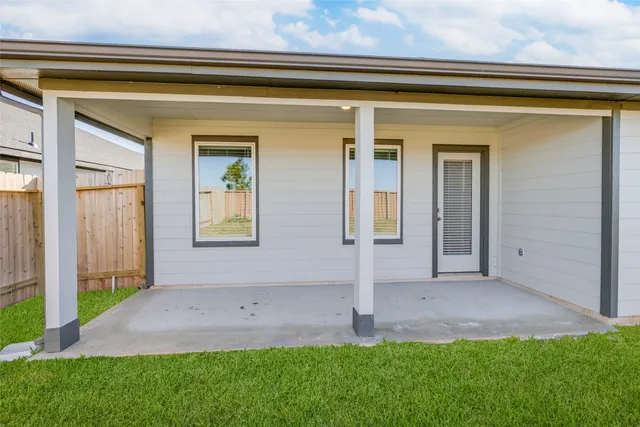 $2,400 | 30606 Windermere Peaks Lane, Fulshear, TX 77494