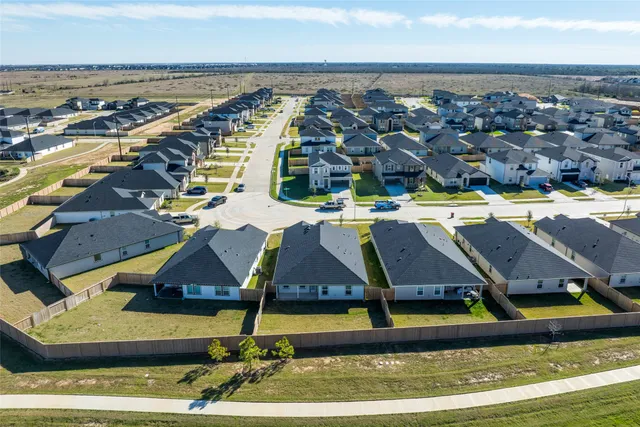 $2,400 | 30606 Windermere Peaks Lane, Fulshear, TX 77494