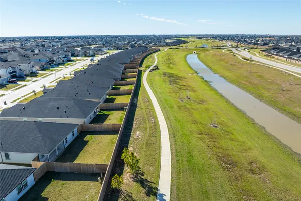 $2,300 | 30606 Windermere Peaks Lane, Fulshear, TX 77494