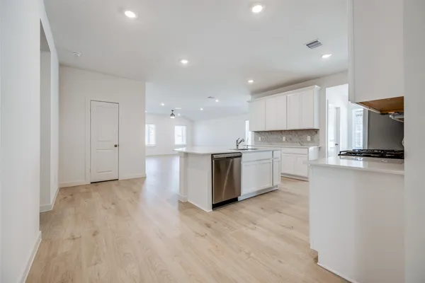 $2,300 | 30606 Windermere Peaks Lane, Fulshear, TX 77494