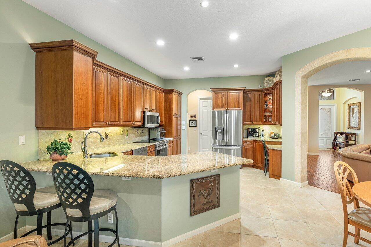 11082 Silver Ridge Street Wellington, FL 33449 - Photo 11 of 38 014-11082SilverRidgeStreet-Wellington-FL