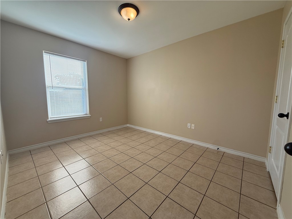 622 Webb Street Corpus Christi, TX 78418 - Photo 12 of 17