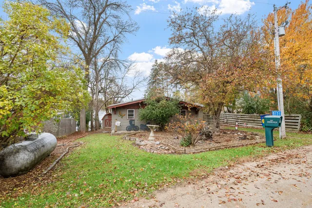 $300,000 | 8151 Griffith Avenue Northwest, Maple Lake, MN 55358