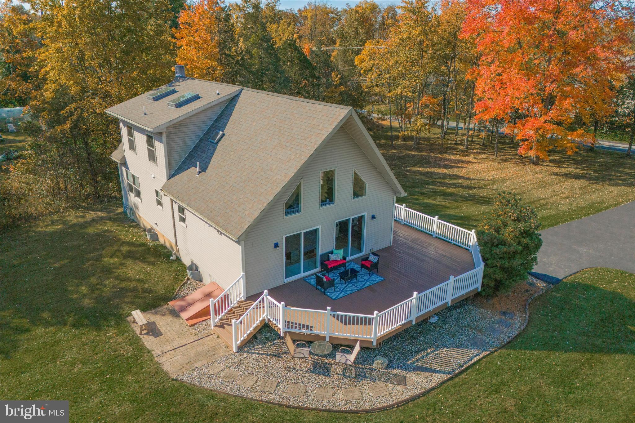 2943 Upper Ridge Road Pennsburg, PA 18073 - Photo 4 of 49