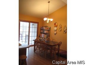 111 West Raylots Spaulding, IL 62561 - Photo 5 of 12 Gallery Image 5