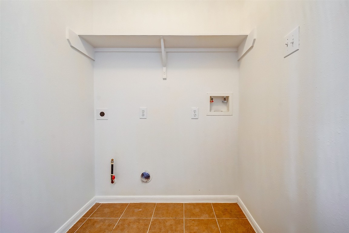 1910 Adobe Falls Drive Spring, TX 77388 - Photo 11 of 50