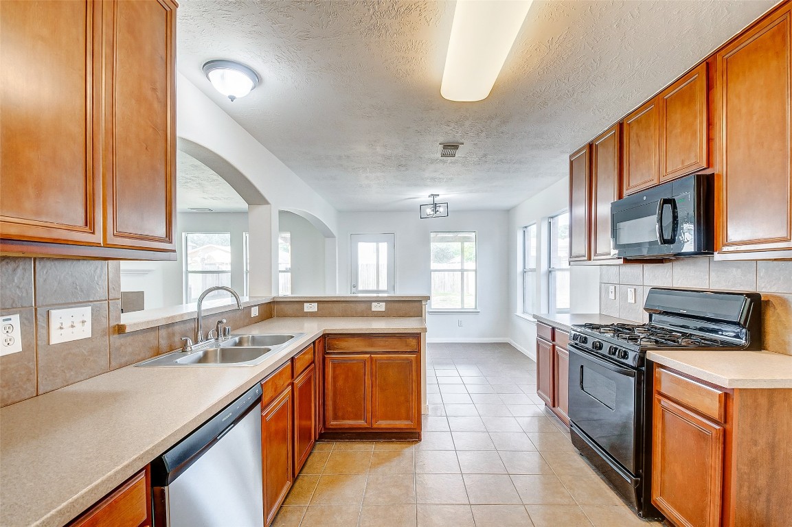 1910 Adobe Falls Drive Spring, TX 77388 - Photo 12 of 50