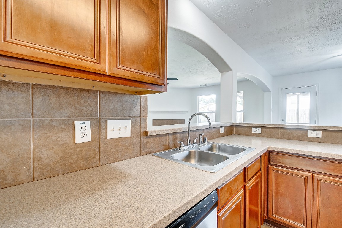 1910 Adobe Falls Drive Spring, TX 77388 - Photo 15 of 50