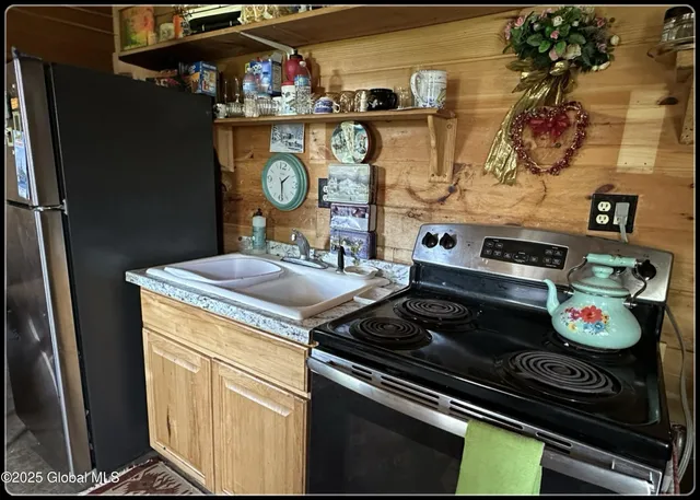 $200,000 | 2368 County Rte 12, Whitehall, NY 12887