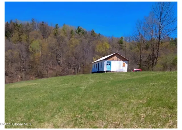 $200,000 | 2368 County Rte 12, Whitehall, NY 12887