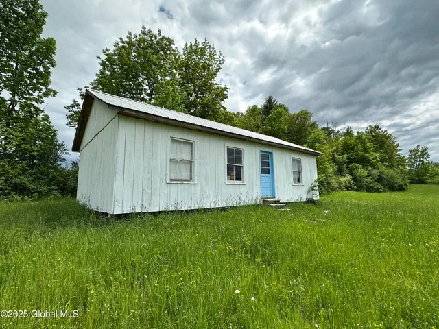 $200,000 | 2368 County Rte 12, Whitehall, NY 12887