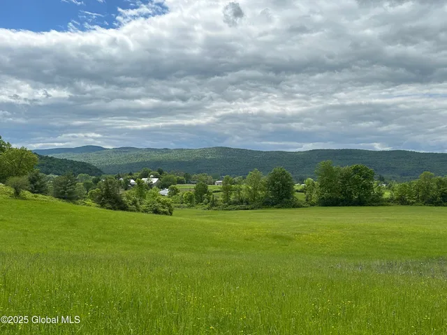 $200,000 | 2368 County Rte 12, Whitehall, NY 12887