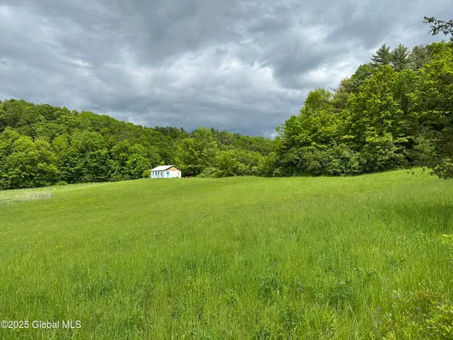 $200,000 | 2368 County Rte 12, Whitehall, NY 12887