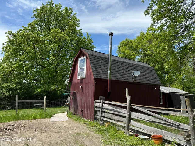 $200,000 | 2368 County Rte 12, Whitehall, NY 12887