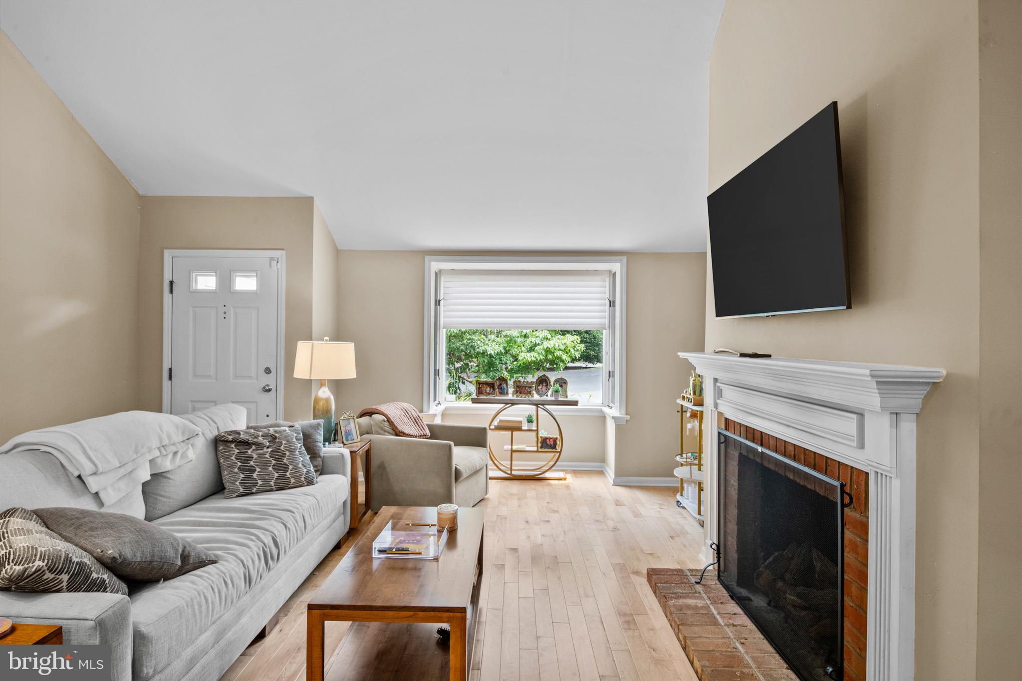 1964 Meadow Lane Reading, PA 19610 - Photo 6 of 31 Plenty of natural light