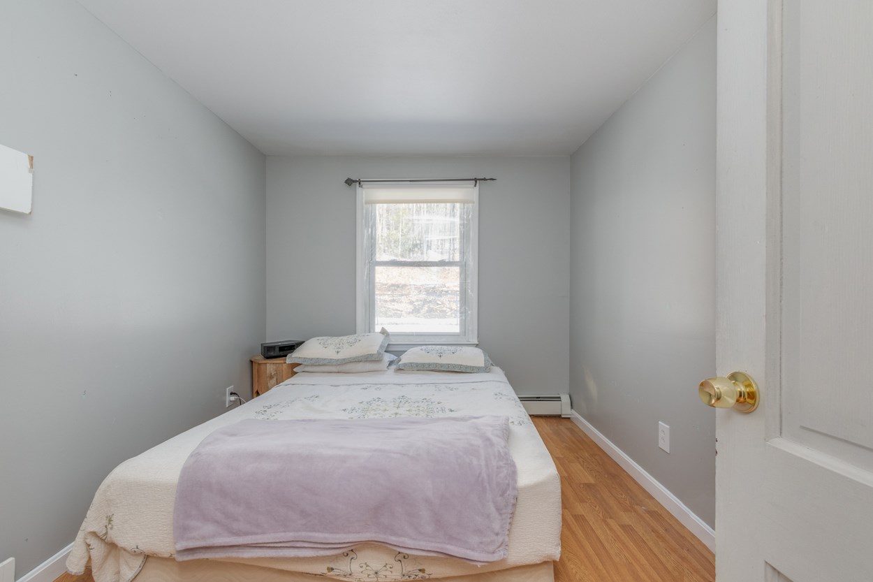 96 Wash Pond Road Hampstead, NH 03841 - Photo 20 of 32