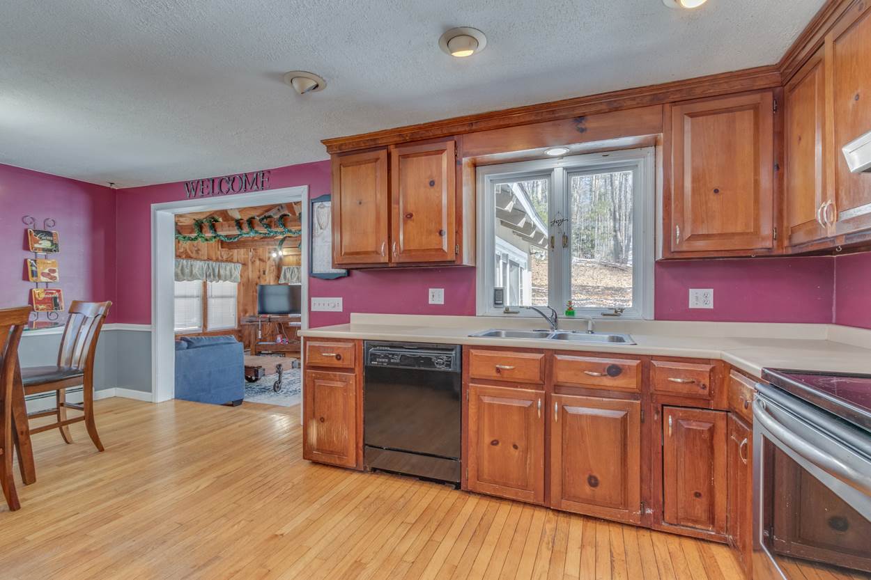 96 Wash Pond Road Hampstead, NH 03841 - Photo 22 of 32
