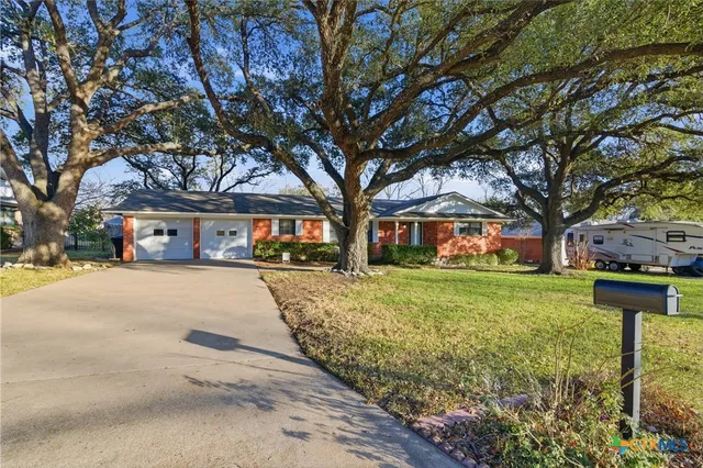 $275,000 | 3413 Meadow Oaks Drive, Temple, TX 76502