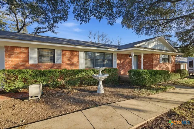 $275,000 | 3413 Meadow Oaks Drive, Temple, TX 76502