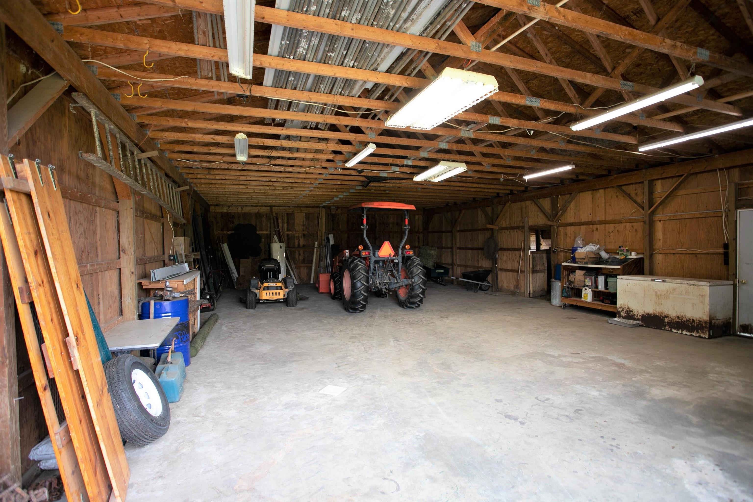 11229 Pittsburg Road Durand, MI 48429 - Photo 37 of 82 50109852-36.JPG