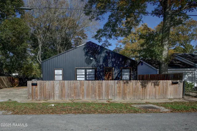 $149,888 | 807-809 East Vermilion Street, Abbeville, LA 70510