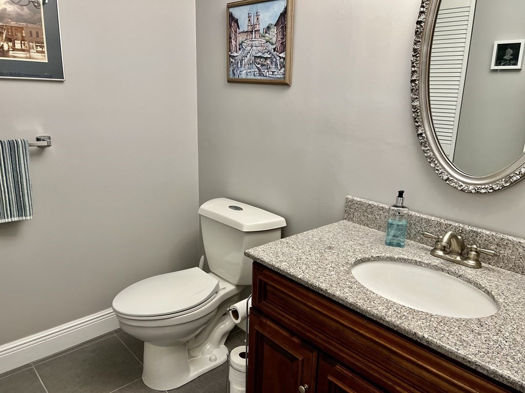1008 Paradise Road, Unit PHG Swampscott, MA 01907 - Photo 16 of 41 Gallery Image 16