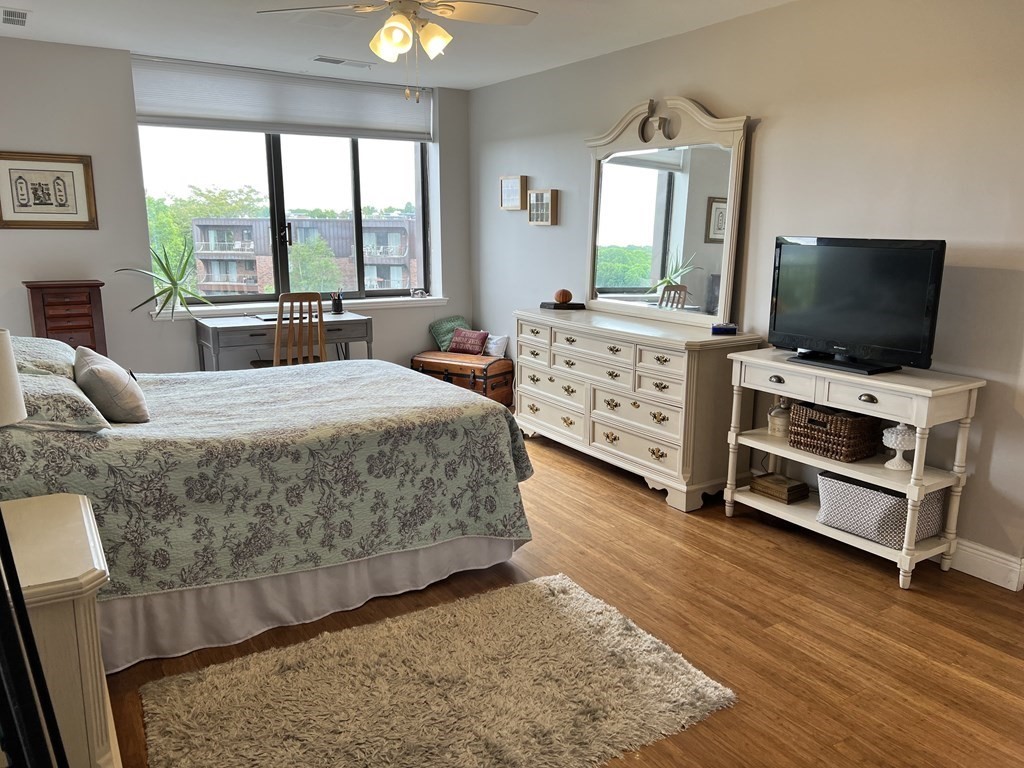 1008 Paradise Road, Unit PHG Swampscott, MA 01907 - Photo 18 of 41 Gallery Image 18