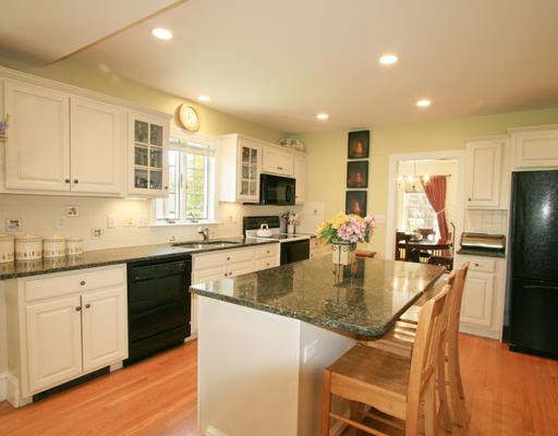 7 Emerson Place Needham, MA 02492 - Photo 6 of 13 Gallery Image 6
