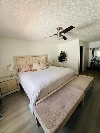 $4,300 | 921 Northwest 133rd Avenue, Miami, FL 33182