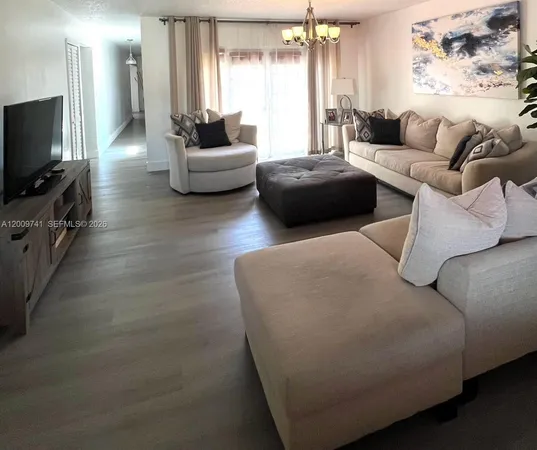 $4,300 | 921 Northwest 133rd Avenue, Miami, FL 33182