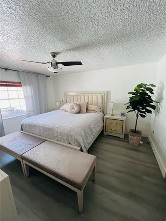 $4,300 | 921 Northwest 133rd Avenue, Miami, FL 33182