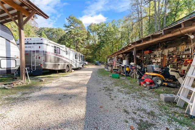 $999,900 | 221 Shallowford Drive, Gainesville, GA 30504