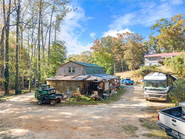 $999,900 | 221 Shallowford Drive, Gainesville, GA 30504