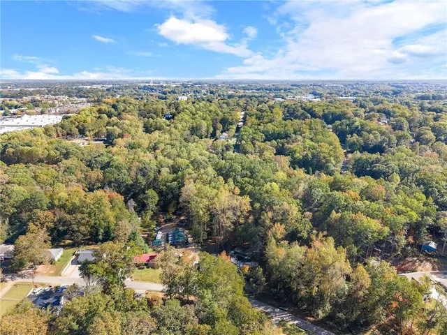 $999,900 | 221 Shallowford Drive, Gainesville, GA 30504