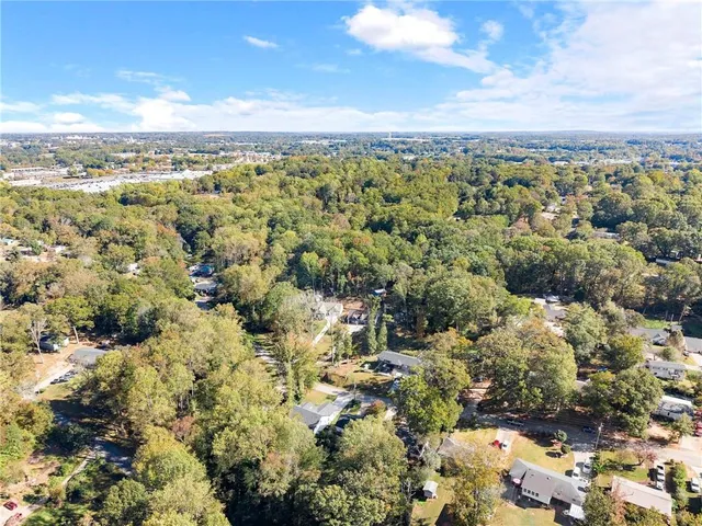 $999,900 | 221 Shallowford Drive, Gainesville, GA 30504