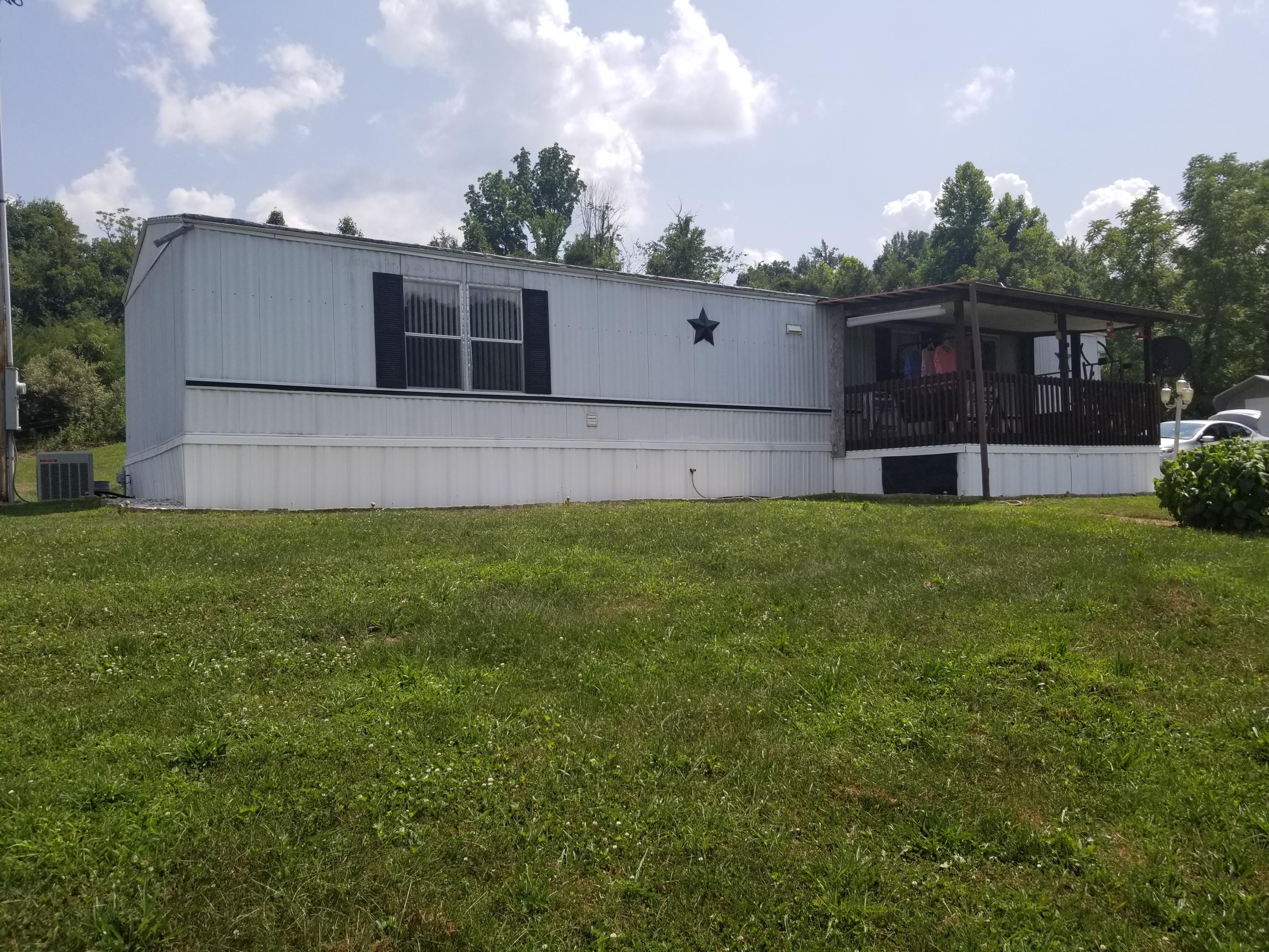 417 Haley Road Rose Hill, VA 24281 - Photo 4 of 23 20180713_152210