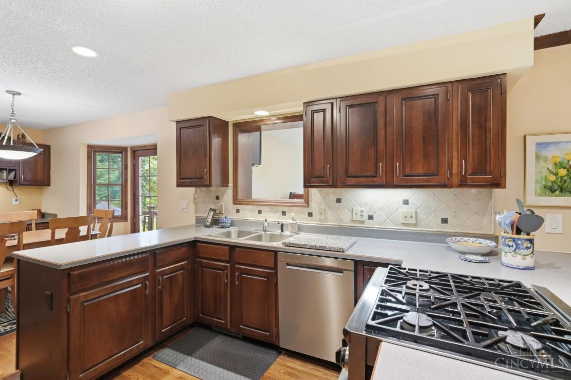 6046 Gaines Road Cincinnati, OH 45247 - Photo 20 of 78