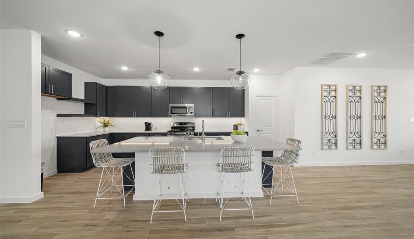 302 Little Spg Court Anahuac, TX 77514 - Photo 7 of 23