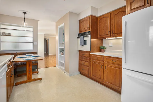 $289,900 | 1803 Prosperity Drive, Portage, MI 49002