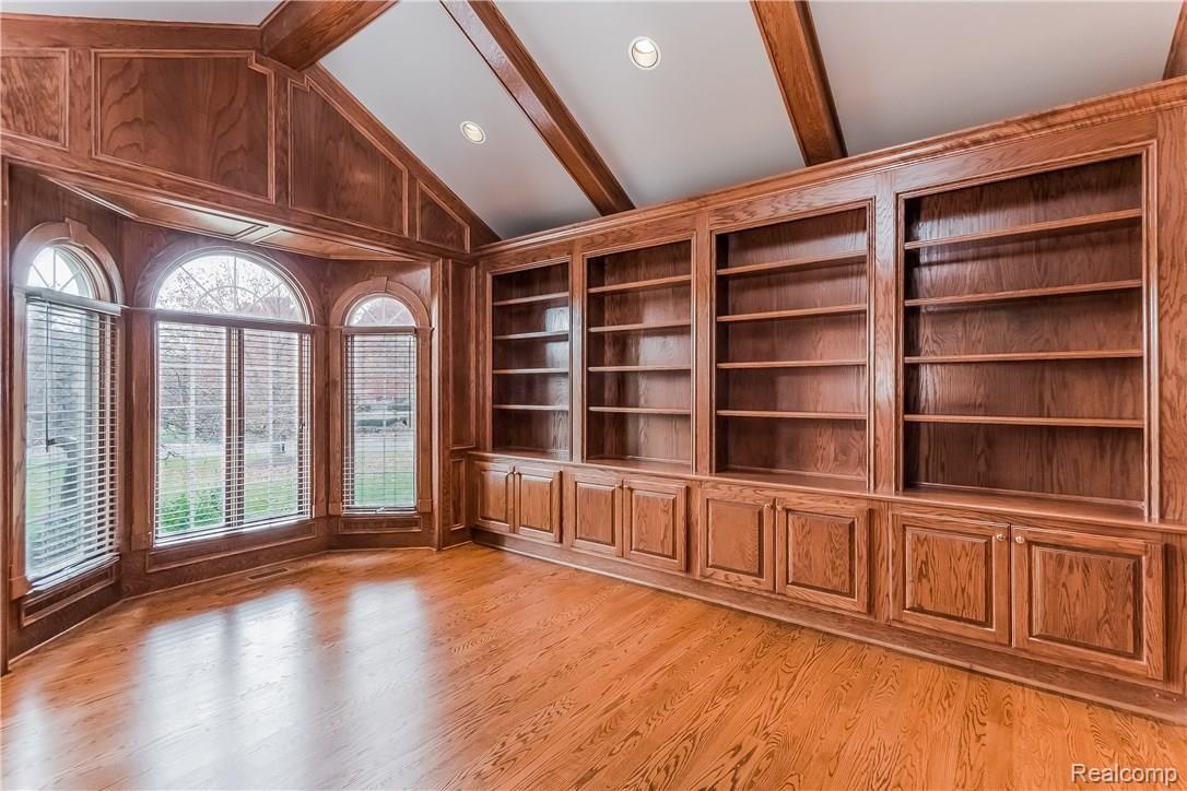 2692 Shorebrook Court Rochester, MI 48306 - Photo 20 of 55 020-Office-2181805-large.jpg
