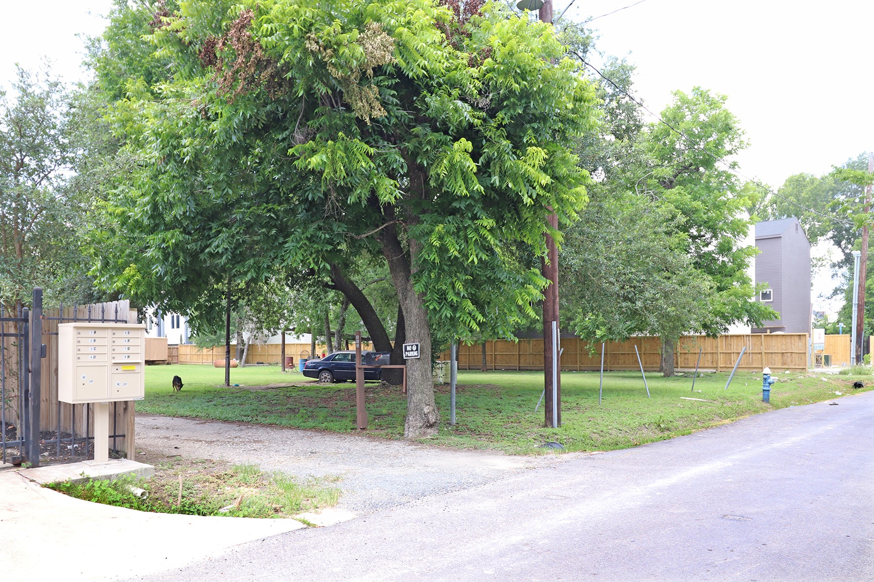 853 Rachel Street Houston, TX 77091 - Photo 2 of 13 Side angel shows property surrounded by new construction. Ready for your development plans.