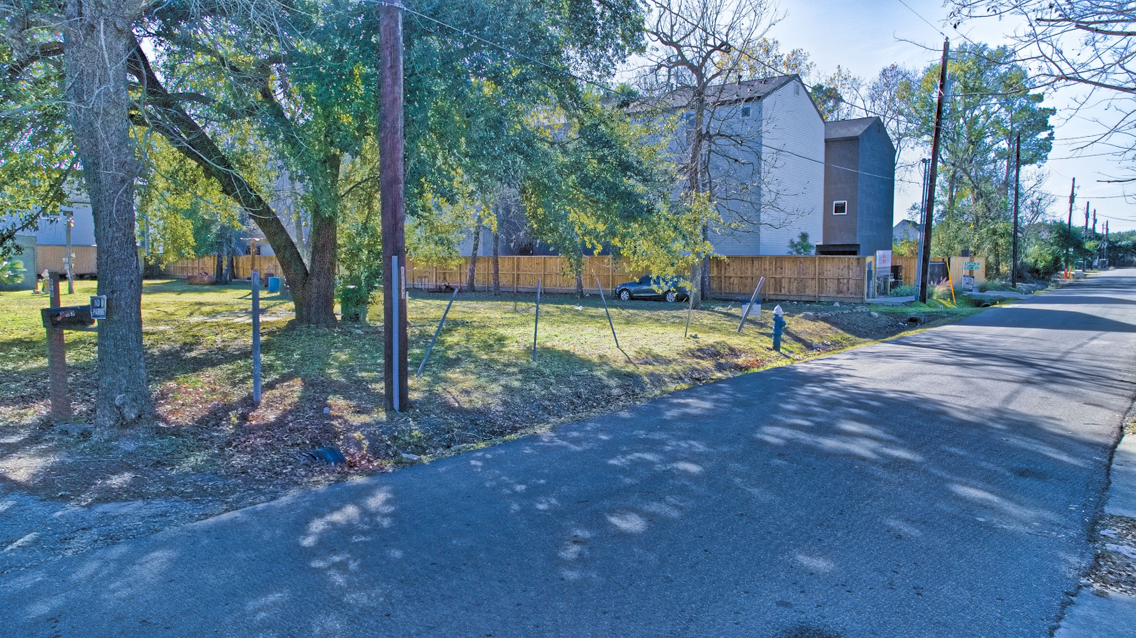 853 Rachel Street Houston, TX 77091 - Photo 4 of 19 Side angel shows property surrounded by new construction. Ready for your development plans.